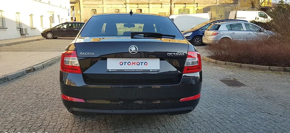 Skoda Octavia cena 47900 przebieg: 313000, rok produkcji 2016 z Łaszczów małe 154